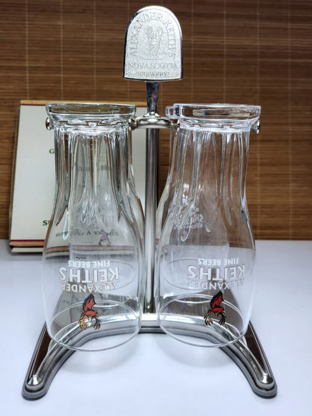 Alexander Keiths Fine Beers Glass Set Metal Stand 4 Rare Looking Up Stag Caddy